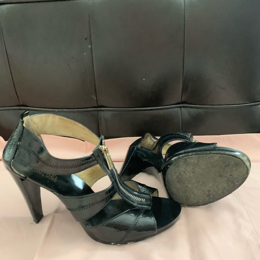 Michael kooks used sandals